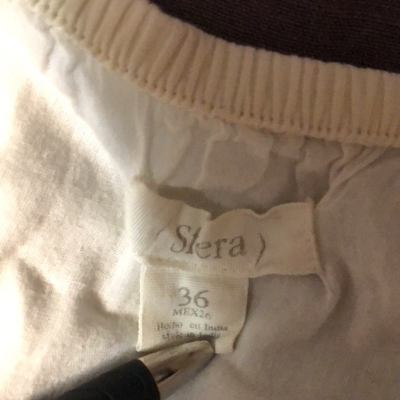 Sfera smocked boho dress in ecru with side pockets and embroidered details - Picture 5 of 14